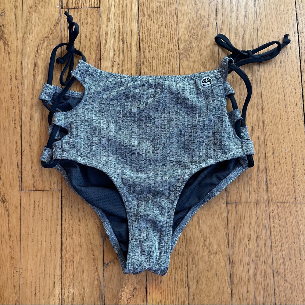 21gs Activewear Side Tie Pole Shorts Sz XS
